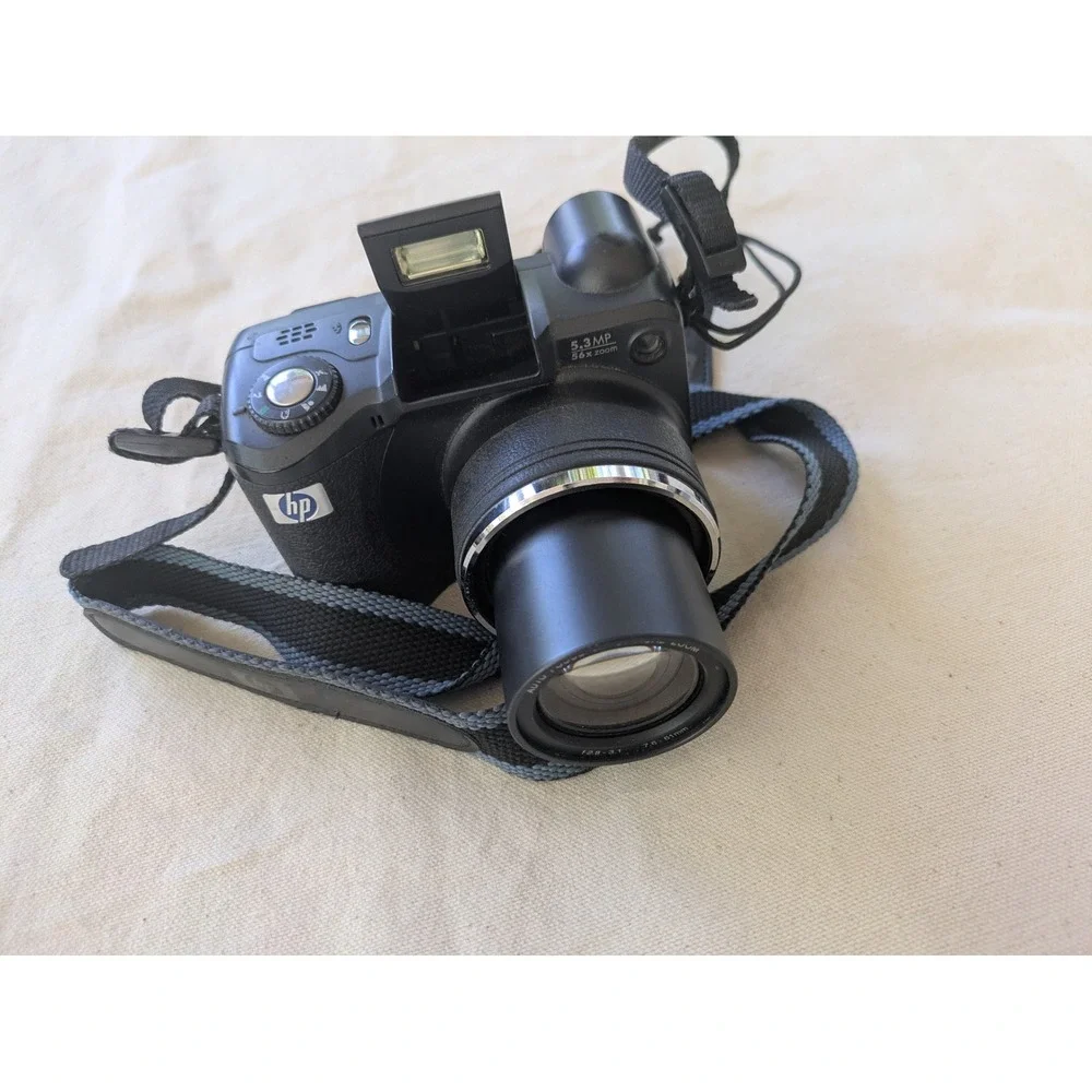 HP Photosmart 945 Digital Camera 5.3MP 56x Zoom Black Bridge Camera Working